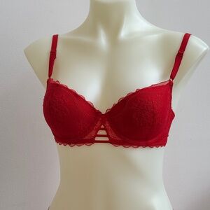 b.tempt’d No Strings Attached Contour Bra (Crimson)